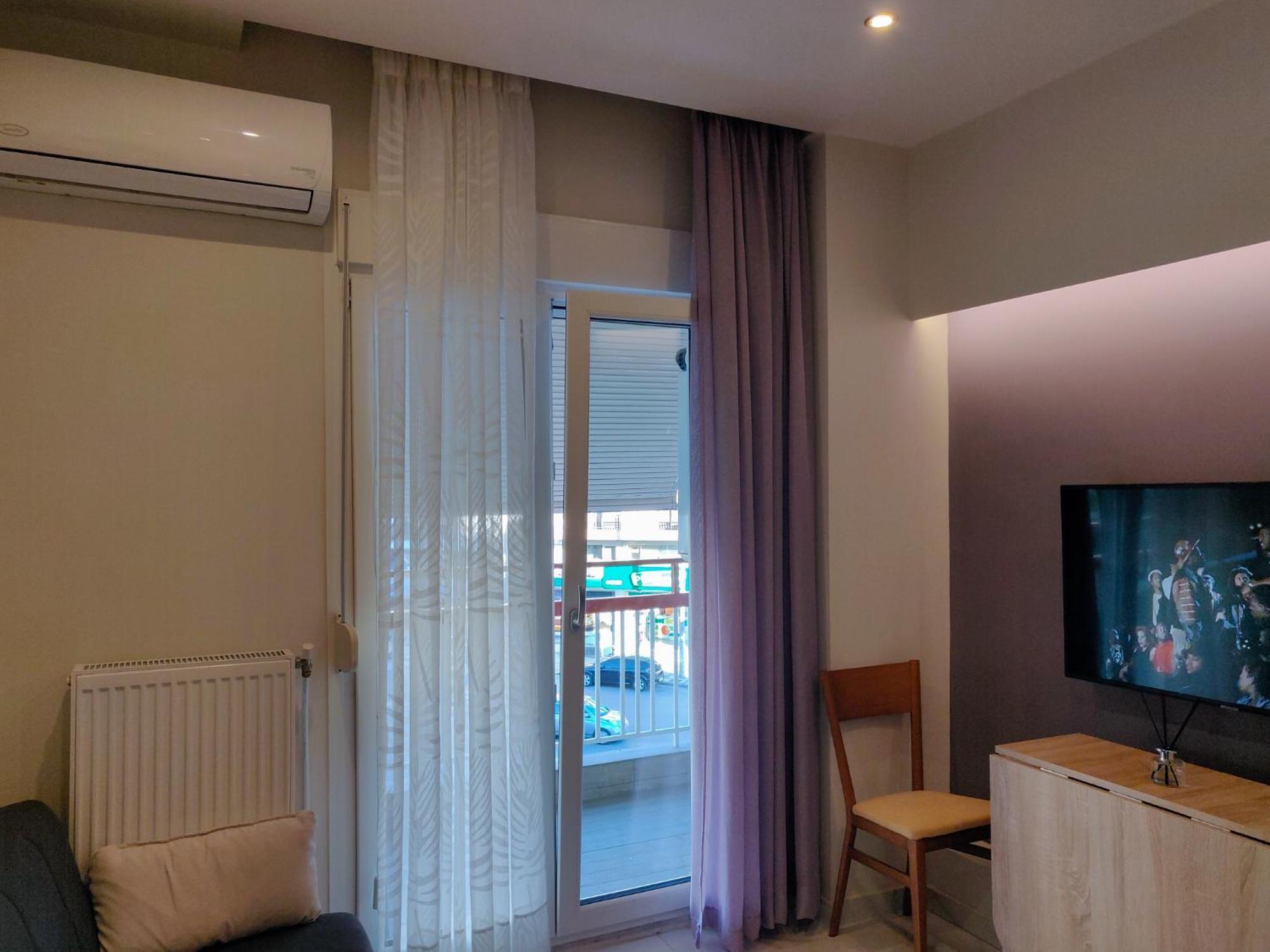 Luxury Suites With King-Sized Bed Салоники Номер фото